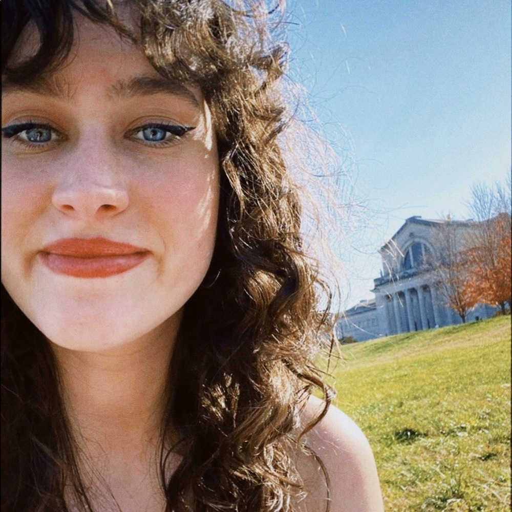 Meet your Posher, Emily